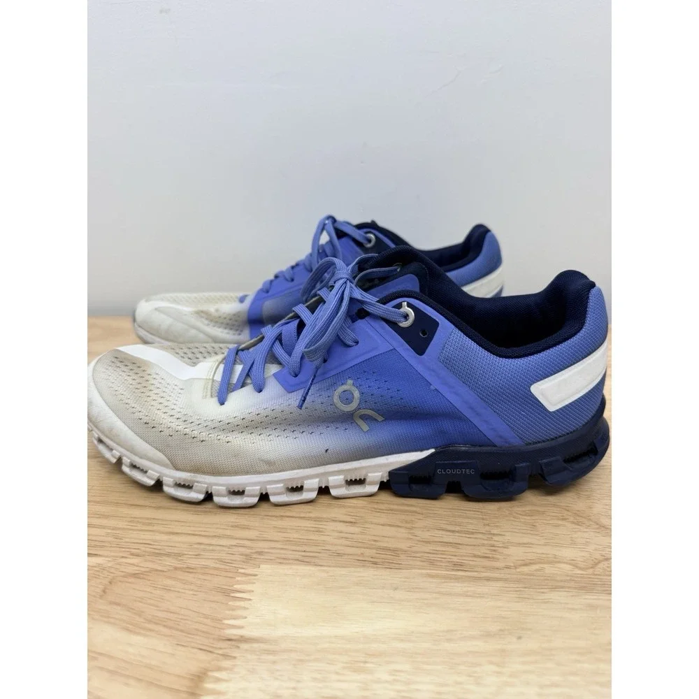 On Cloudflow Women's Running Sneakers‎ Marina/white Colorway Size 10 #52